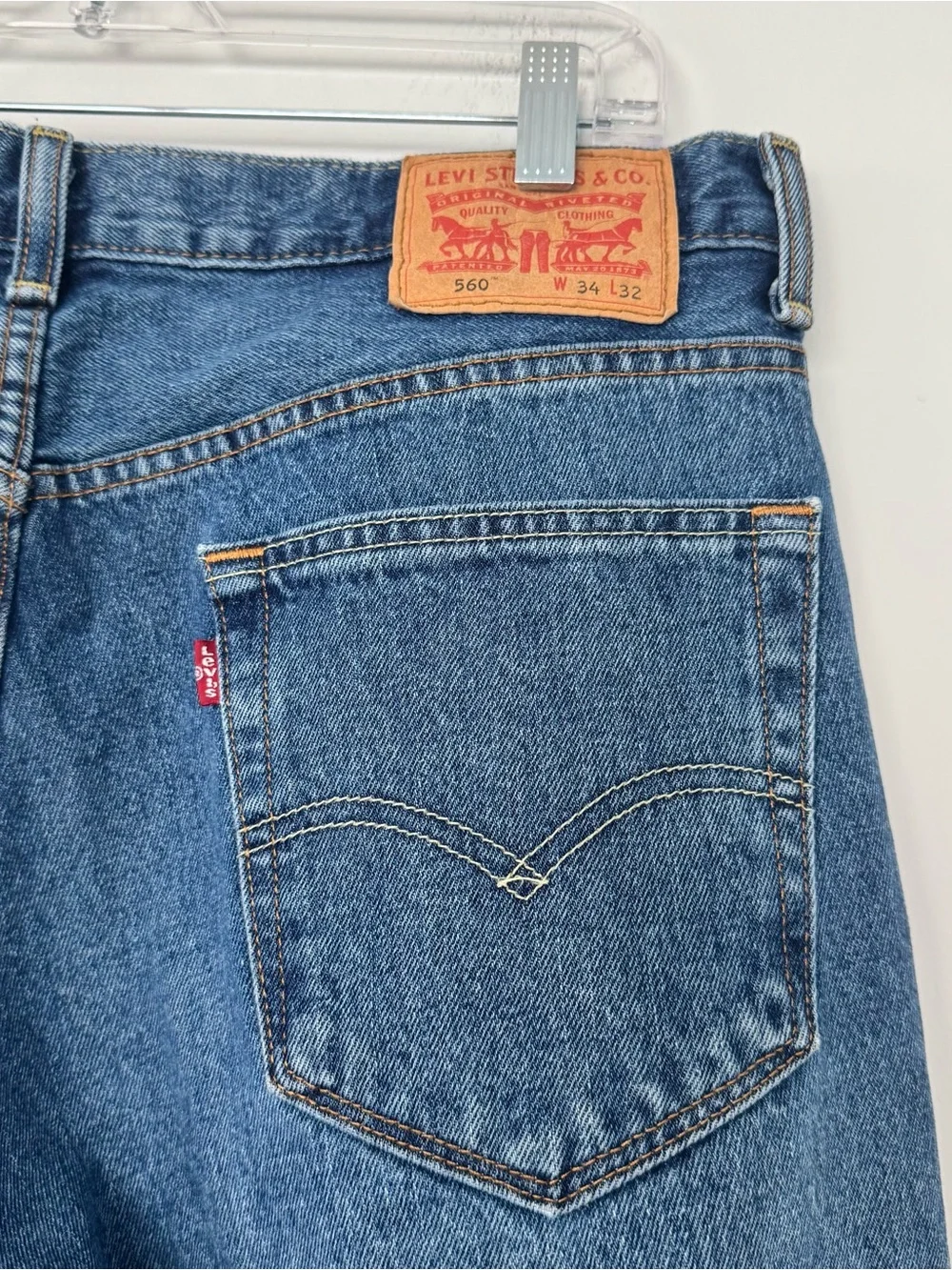 Levi's 560 Jeans Men 34x32 Loose Fit Tapered Leg Medium Wash Blue Denim Mid Rise